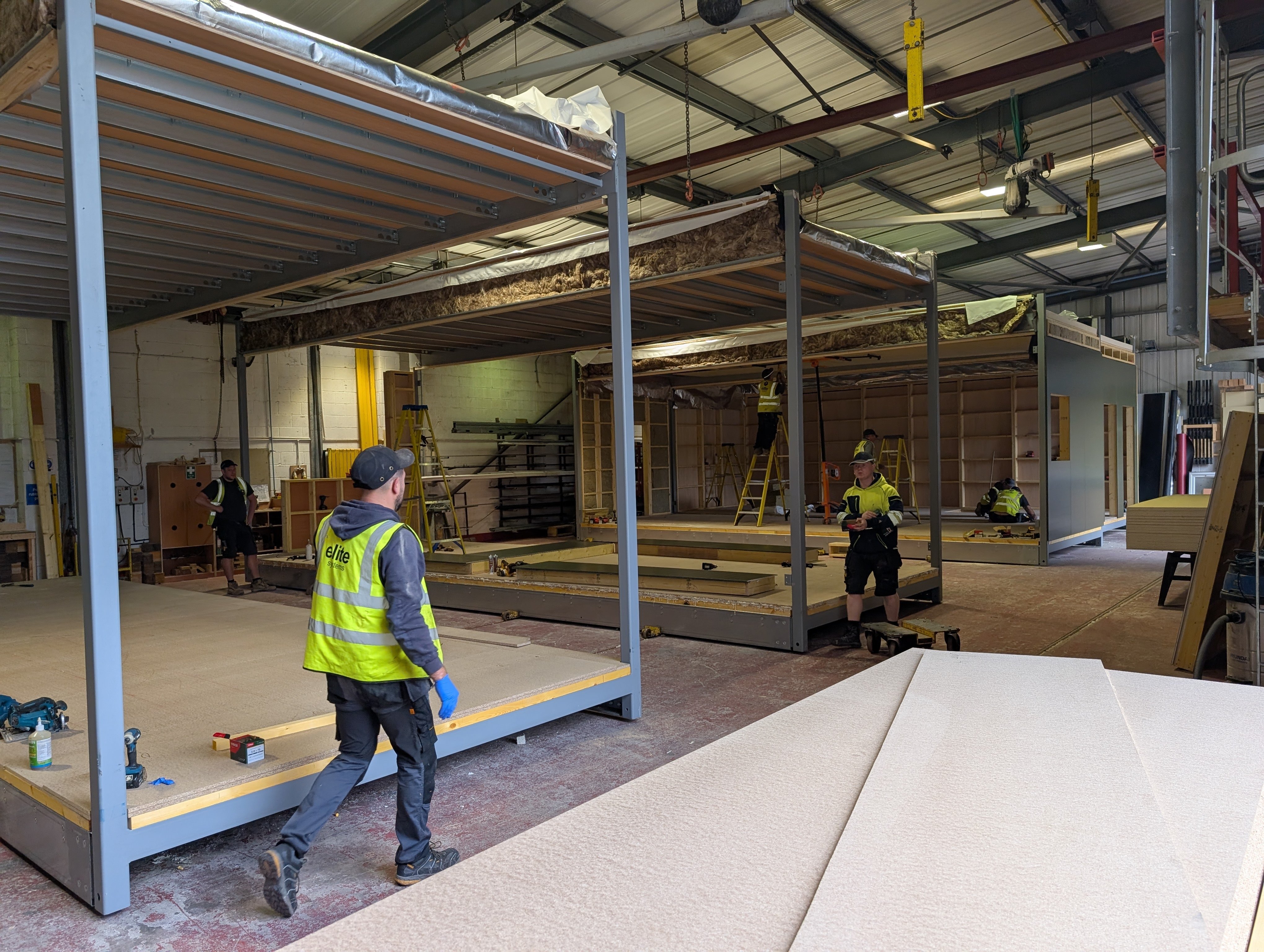 PXL_20251013_100417219.MP