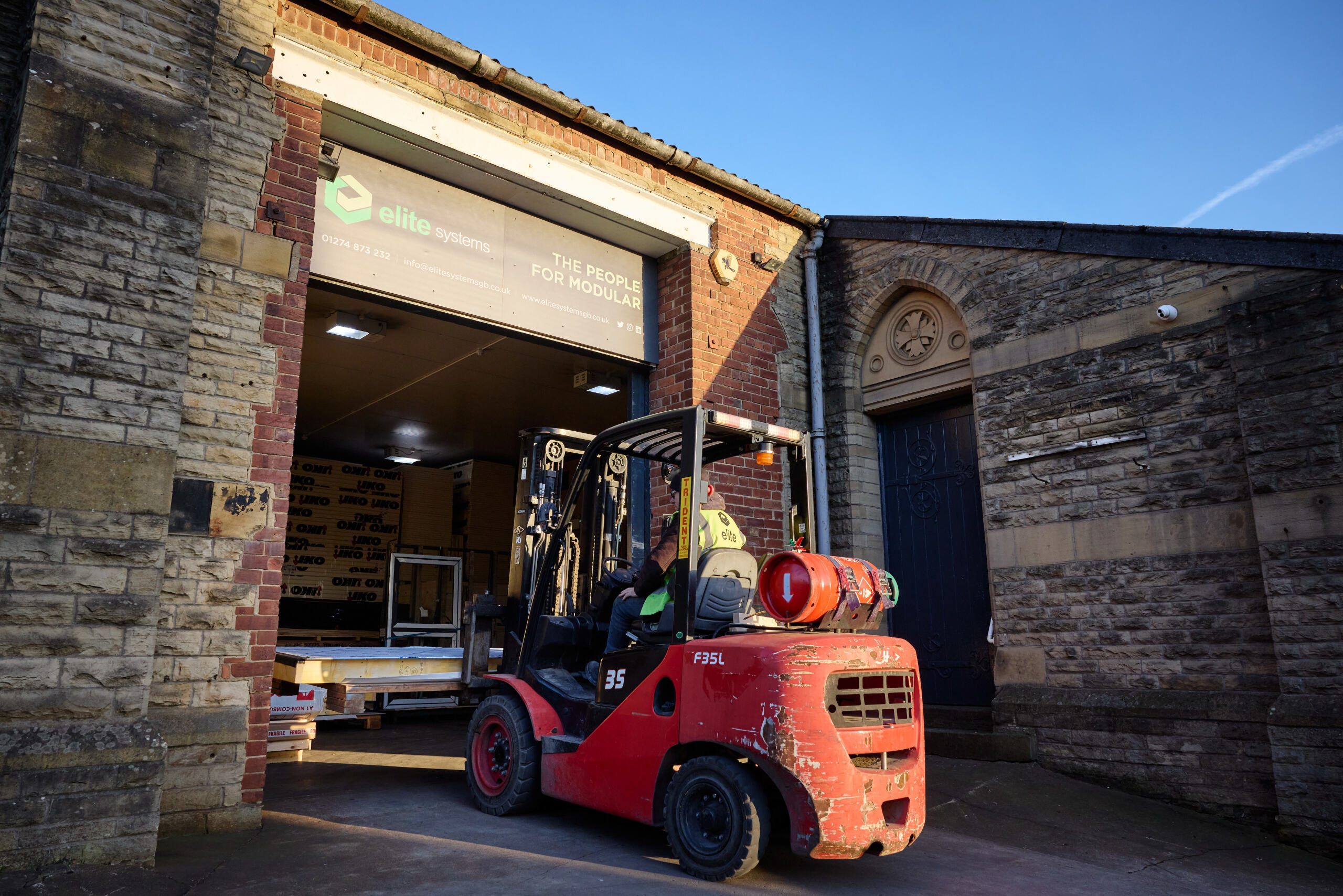 f876e5f7-70da-45c7-83fd-45125bf518ca