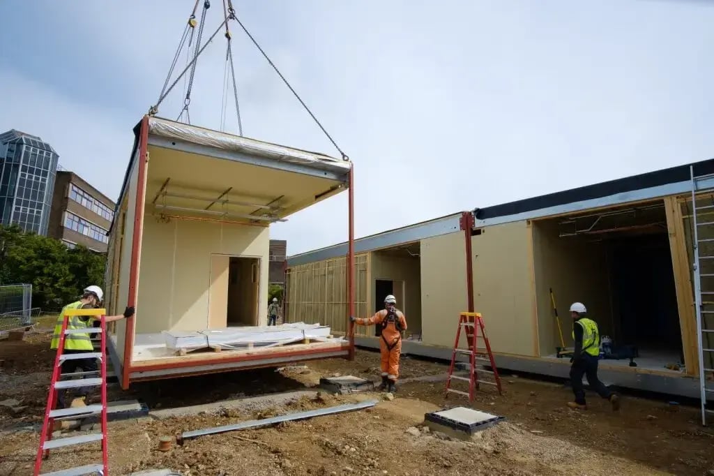 880d03fe-7194-4f83-9345-1f24412c