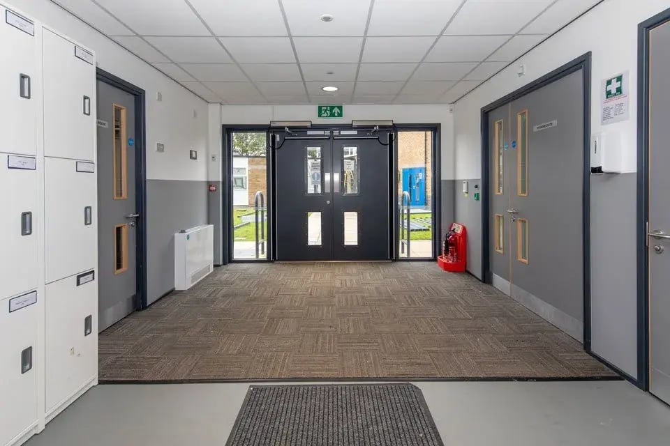 ravenscliffe_corridor