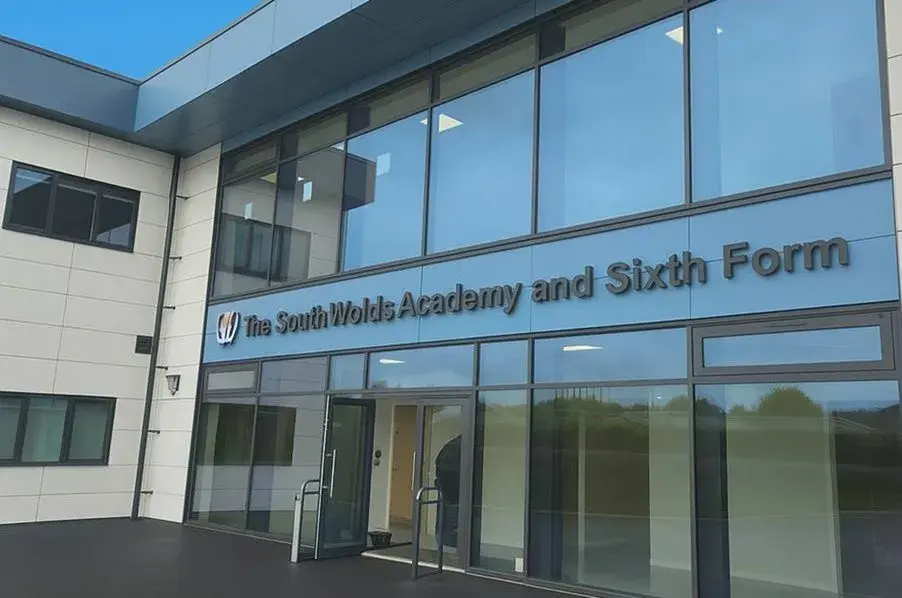 Modular building hire solution for flexible modular design in complex construction projects